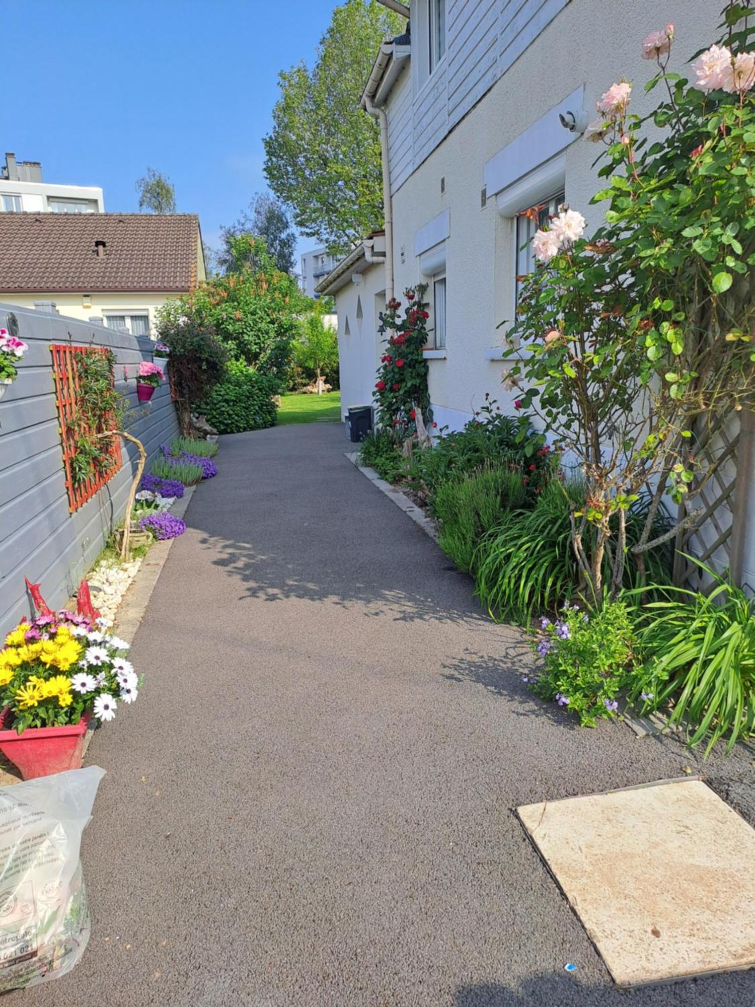 Gites Les Lucioles Mont-Saint-Aignan Buitenkant foto